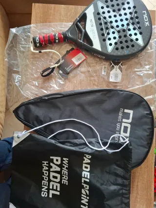 Pala Padel NOX AT10 12K Agustin Tapia