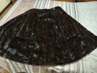 Abrigo de piel marrón