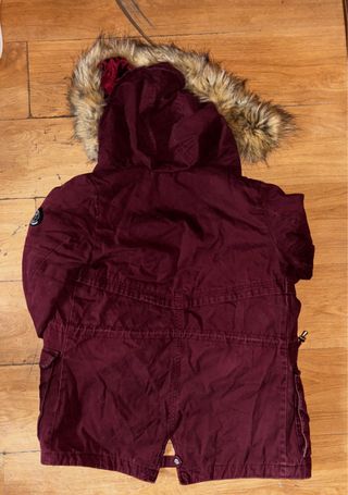 Abrigo rojo Pimkie con capucha forrada