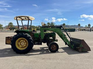 Tractor John Deere 2135 con pala