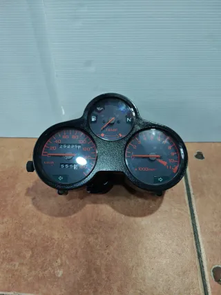 Cuentakilómetros Honda NS125F