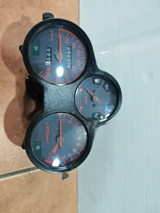 Cuentakilómetros Honda NS125F