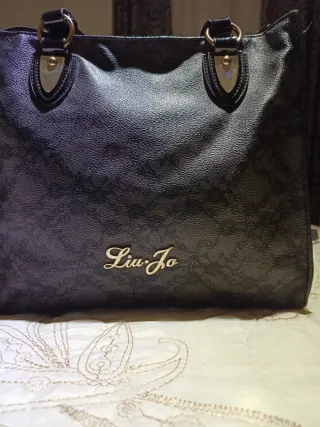 Borsa Liu Jo Nera con Dettagli Oro