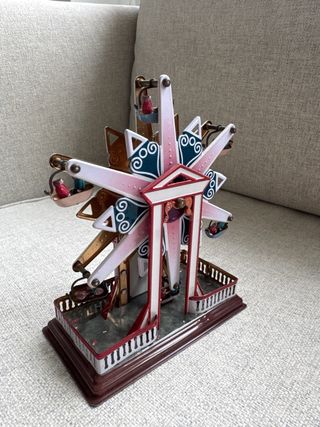 Noria de hojalata vintage