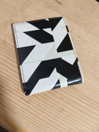 Portafoglio Diesel con Design Geometrico