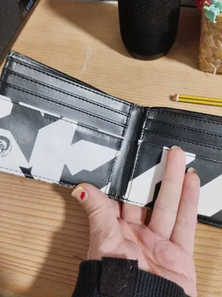 Portafoglio Diesel con Design Geometrico