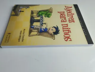 Ajedrez niños y Superpoderes pequeño ajedrecista