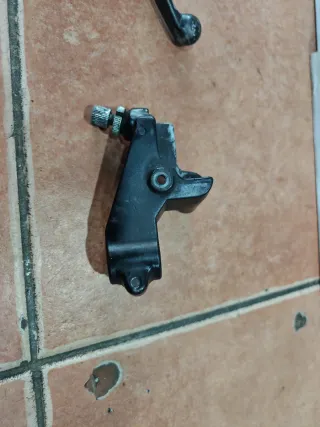 Maneta y soporte Honda NS125F