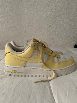 Nike Air Force 1 Soft Yellow