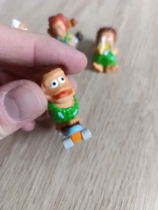 Figuras Kinder Cavernicolas