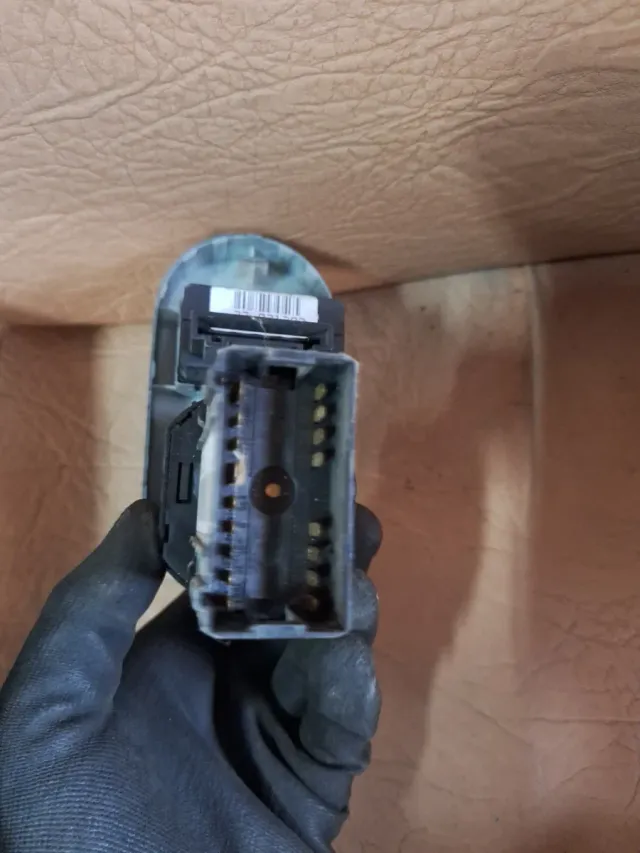 Mando luces Ibiza 6L