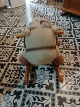 Caballo balancín infantil