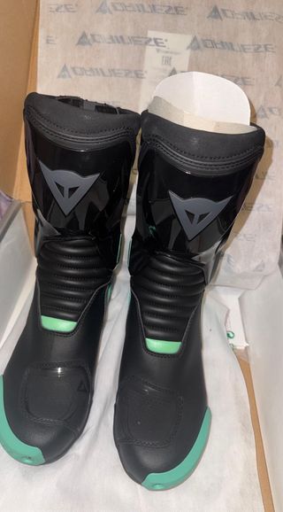 Botas Dainese Moto Negras y Verdes