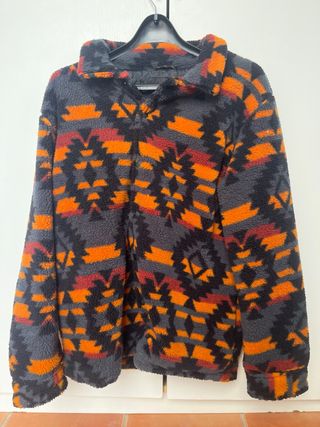 Chaqueta Pull and Bear Estampada