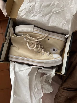 Converse Beige