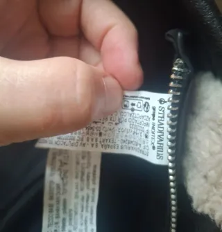 Bolso negro grande con borreguillo