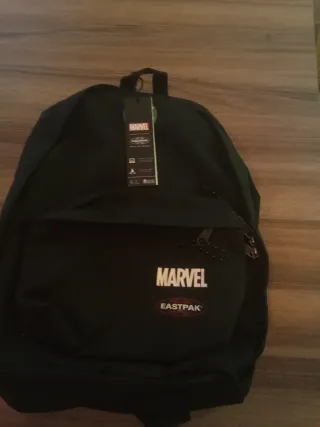 Mochila Eastpak Marvel Negra