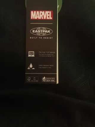 Mochila Eastpak Marvel Negra