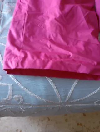 Mono de nieve rosa y morado