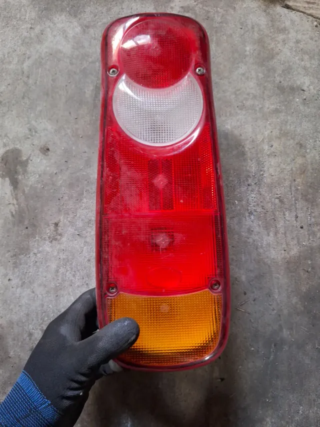 Piloto Camión Nissan