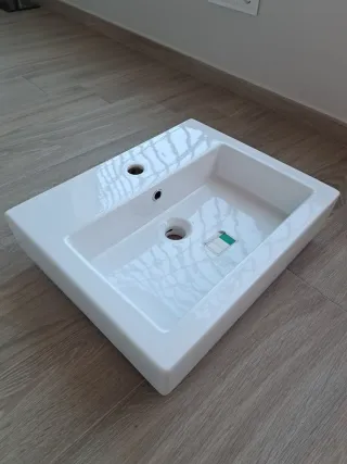 Lavabo de porcelana blanco