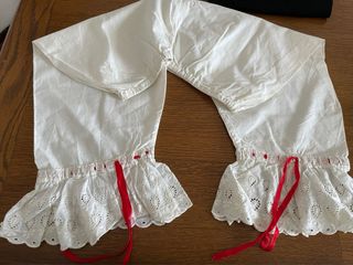 Pololos traje regional blancos con volantes