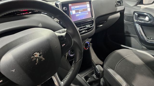 Peugeot 208 5P ACTIVE 1.2L PureTech 82