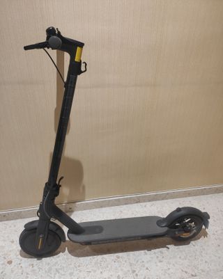 Patinete Eléctrico Xiaomi Mi Essential