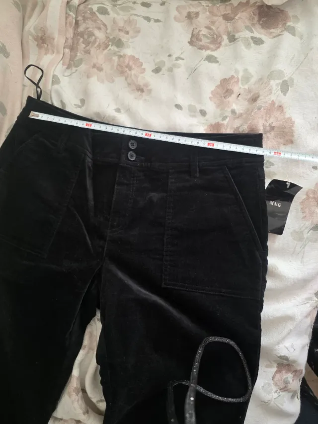 Mango Terciopelo T. L A estrenar