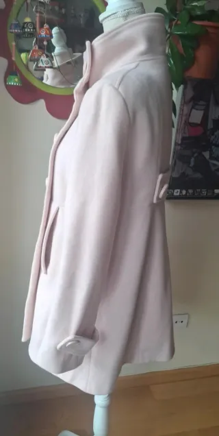 Abrigo rosa doble botonadura