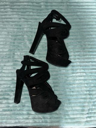 Sandalias de tacón negras