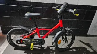 Bicicleta infantil Decathlon 16 pulgadas roja