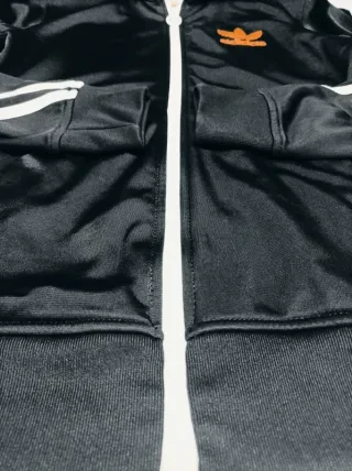 Chaqueta Adidas SST Negra Roja Blanca Trefoil