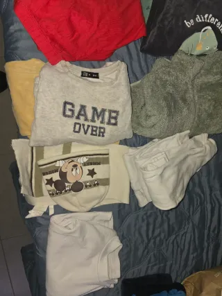 Lote Ropa Niños 3 a 5 años Pijama y Chaqueta