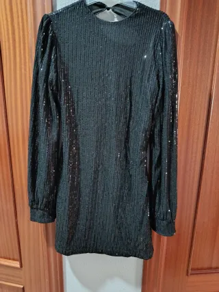 Vestido fiesta lentejuelas negro manga larga corto