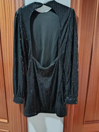 Vestido fiesta lentejuelas negro manga larga corto
