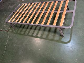 Somier con patas plegables