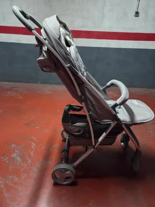 Carrito de bebé sin usar
