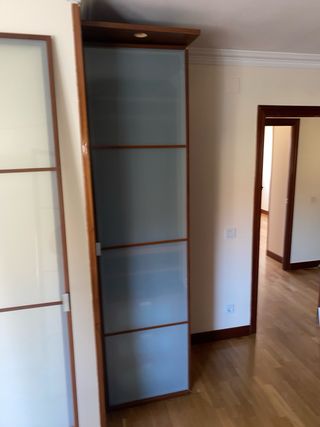 Mobile guardaroba ad angolo