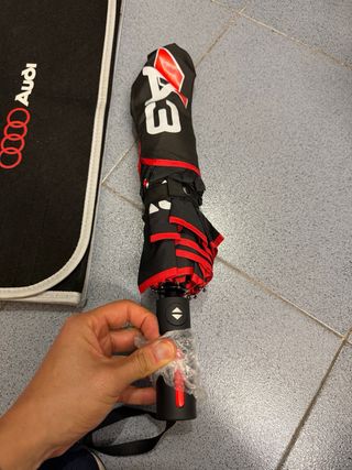 Bolsa maletero y paraguas Audi A3