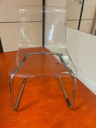 Silla Acrílico y Metal Transparente