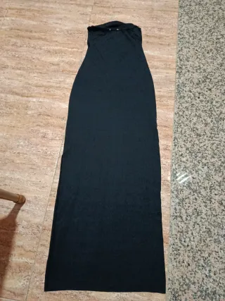 Vestido largo negro sin tirantes