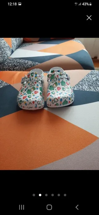 Zuecos sanitarios talla 39