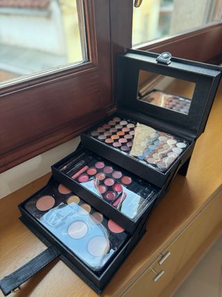 Maletín Negro Maquillaje y Joyero Nuevo