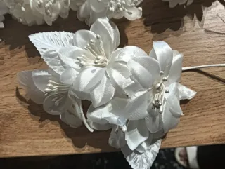 Flores de tela para tocados