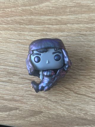 Muñeco Eddie Munson Kinder Sorpresa Stranger Thing