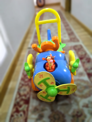 Correpasillos Avión Tigger con Sonidos