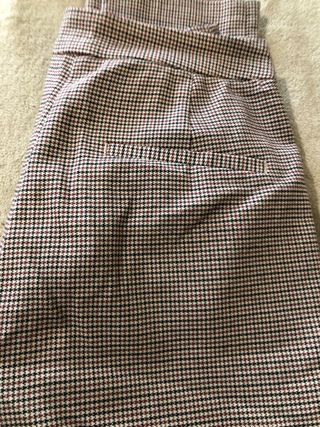 Pantalón Zara cuadros marrón y negro