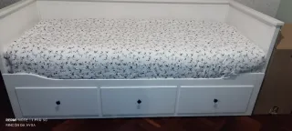 Cama Diván+ dos colchones + relleno y funda nórdic