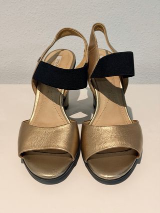 Sandalias Geox Tacón Corcho 11cm Negro/Dorado